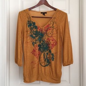 Style & Co. Top Size Medium Yellow V-neck 3/4 Sleeves Cinched Shoulder design